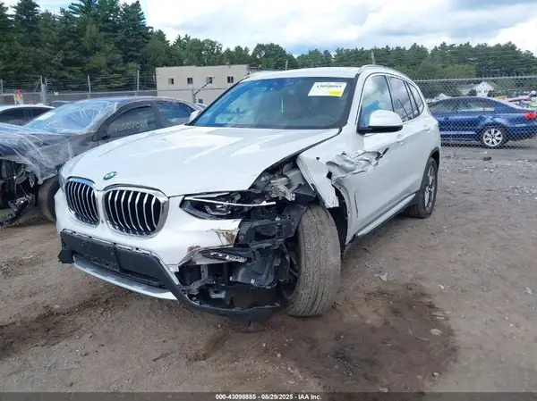 5UXTY5C06M9F81764 2021 BMW X3 - Image 2