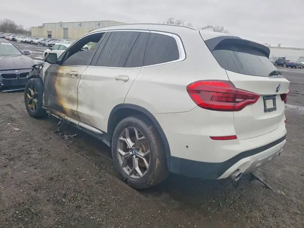 5UXTY5C07LLT36082 2020 BMW X3 - Image 2