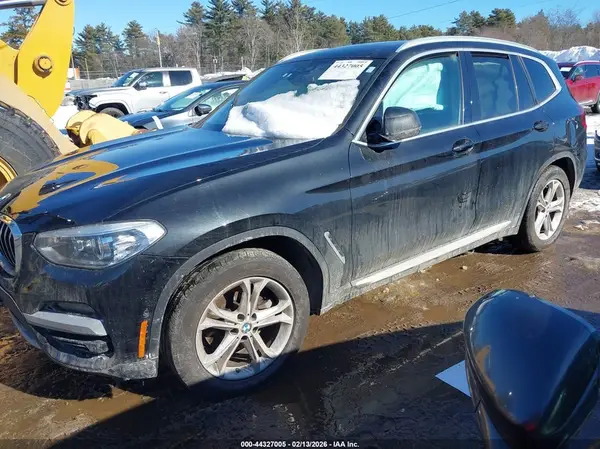 5UXTY5C07M9G01228 2021 BMW X3 - Image 2