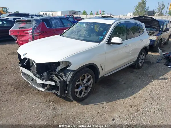 5UXTY5C09L9B15096 2020 BMW X3 - Image 2