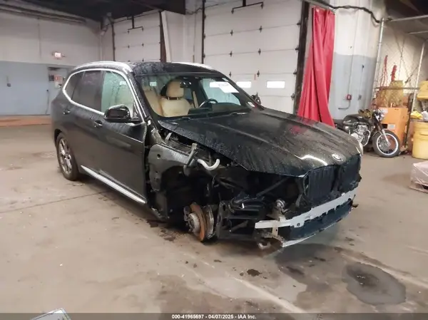 5UXTY5C09M9E77981 2021 BMW X3 - Image 1