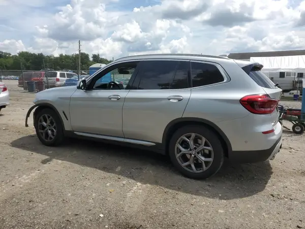 5UXTY5C09M9F99482 2021 BMW X3 - Image 2