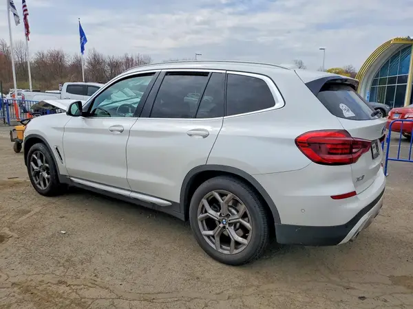 5UXTY5C09M9G42105 2021 BMW X3 - Image 2