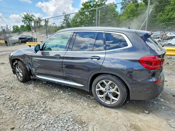 5UXTY5C0XM9F18246 2021 BMW X3 - Image 2