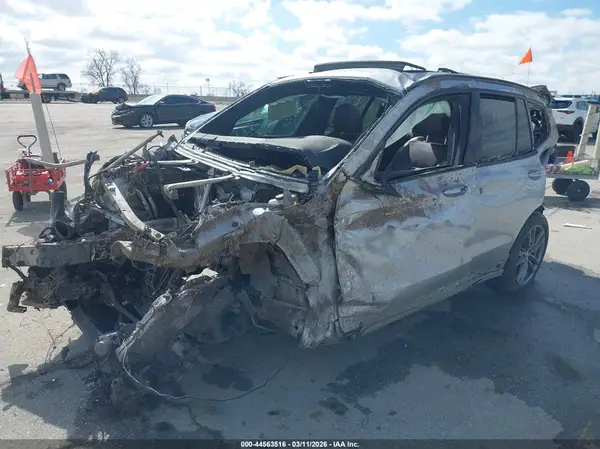 5UXTY9C01L9B20865 2020 BMW X3 - Image 2
