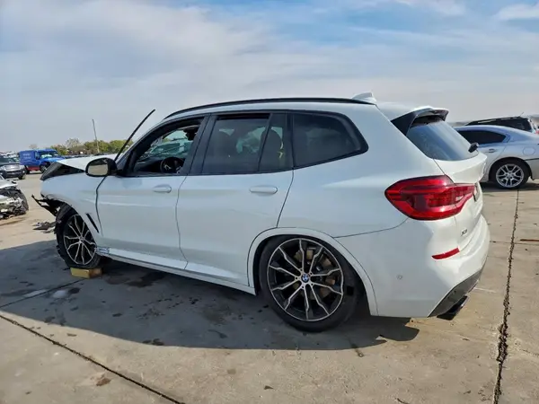 5UXTY9C01L9D62734 2020 BMW X3 - Image 2
