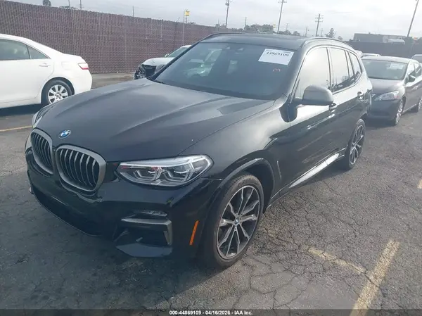 5UXTY9C02L9B25590 2020 BMW X3 - Image 2