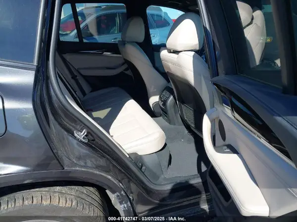 5UXTY9C05LLE59910 2020 BMW X3 - Image 8