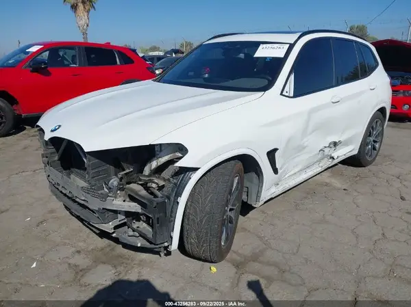 5UXTY9C06L9B57541 2020 BMW X3 - Image 2