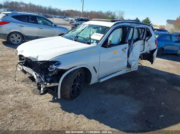 5UXTY9C07LL304627 2020 BMW X3 - Image 2