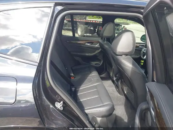 5UXTY9C08L9B83588 2020 BMW X3 - Image 8