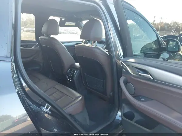 5UXTY9C09LL304192 2020 BMW X3 - Image 8