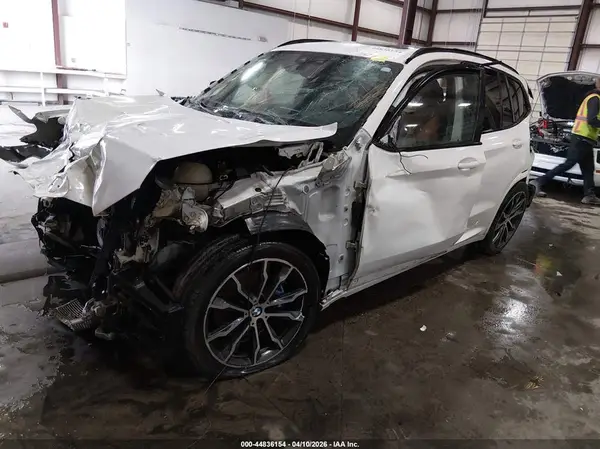 5UXTY9C09M9E41814 2021 BMW X3 - Image 2