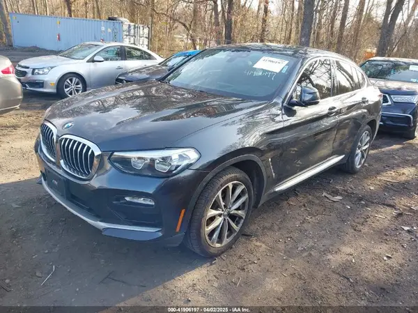 5UXUJ3C51KLG52460 2019 BMW X4 - Image 2