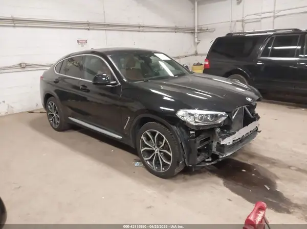 5UXUJ3C52KLG53004 2019 BMW X4 - Image 1