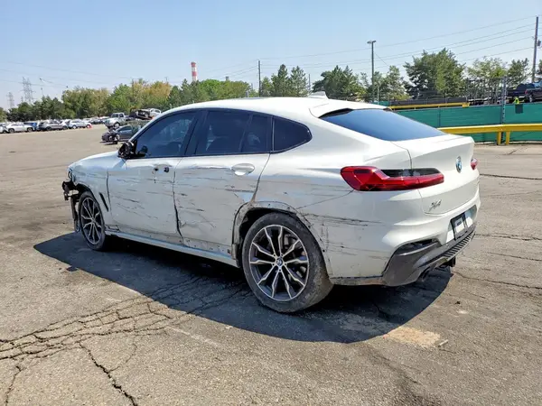 5UXUJ3C52KLG54329 2019 BMW X4 - Image 2