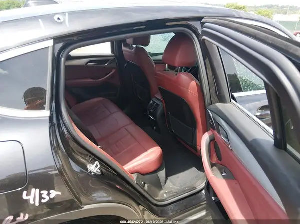 5UXUJ3C52KLG56212 2019 BMW X4 - Image 8