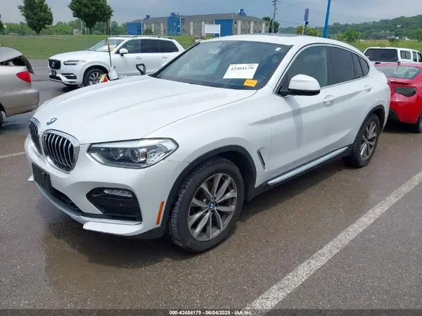 5UXUJ3C53KLG54159 2019 BMW X4 - Image 2