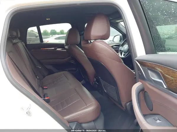 5UXUJ3C53KLG54159 2019 BMW X4 - Image 8