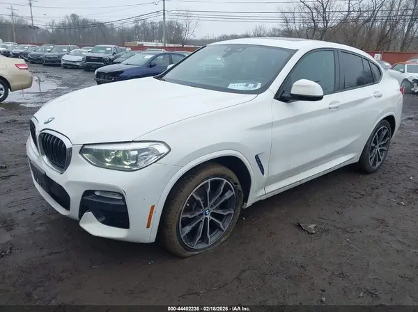 5UXUJ3C54KLG54395 2019 BMW X4 - Image 2