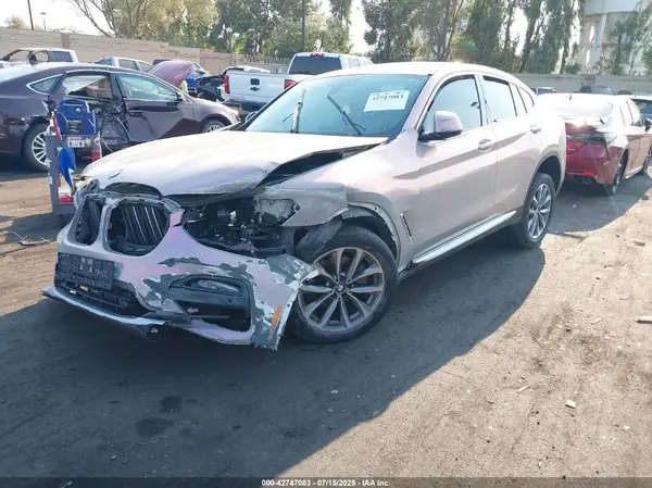 5UXUJ3C54KLG55921 2019 BMW X4 - Image 2