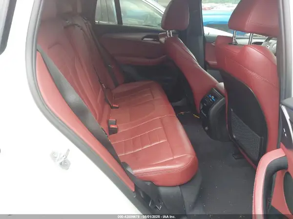 5UXUJ3C54KLG56356 2019 BMW X4 - Image 8
