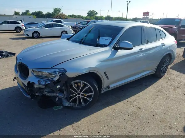 5UXUJ3C55KLA58437 2019 BMW X4 - Image 2