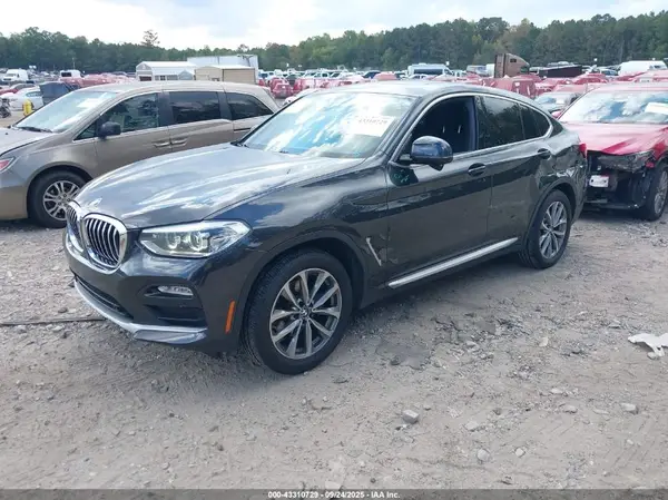5UXUJ3C55KLG54342 2019 BMW X4 - Image 2