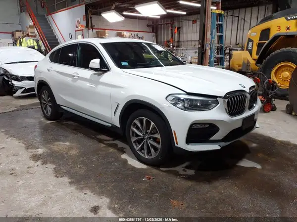 5UXUJ3C56KLG53913 2019 BMW X4 - Image 1