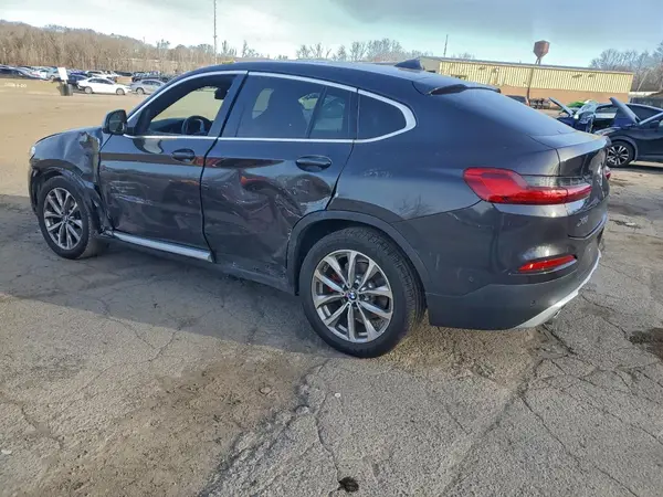 5UXUJ3C57KLA58326 2019 BMW X4 - Image 2