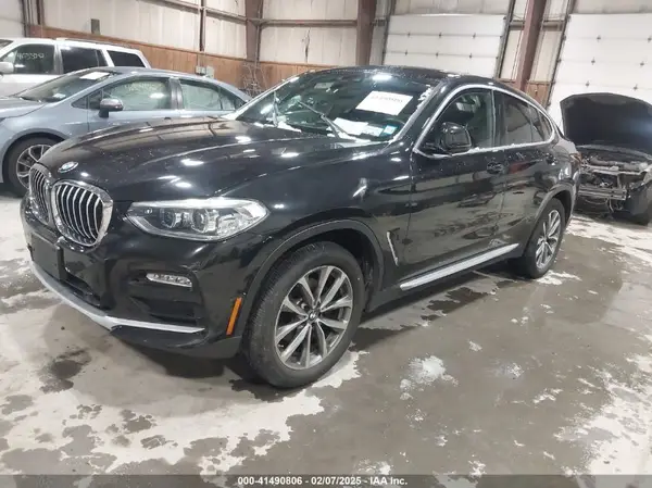 5UXUJ3C57KLG51796 2019 BMW X4 - Image 2