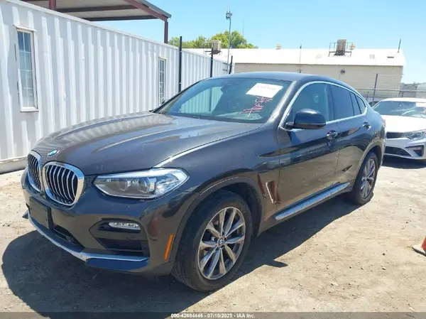 5UXUJ3C57KLG51829 2019 BMW X4 - Image 2