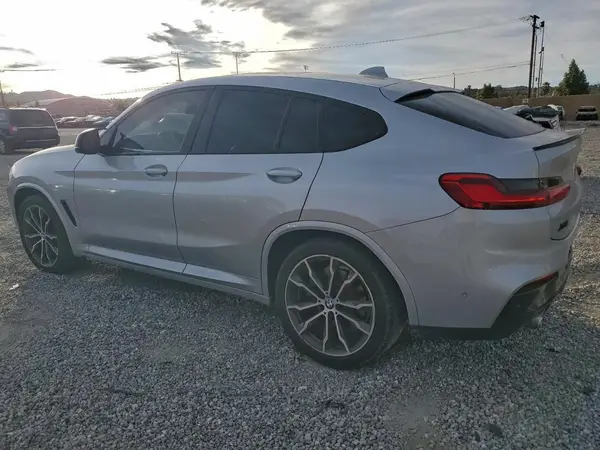 5UXUJ3C57KLG52768 2019 BMW X4 - Image 2