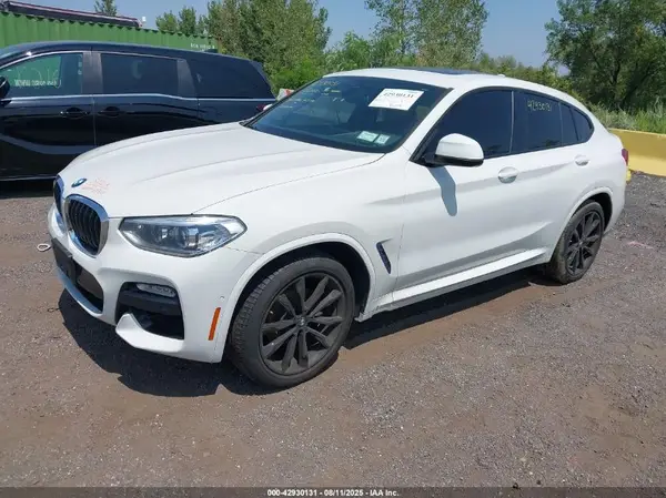 5UXUJ3C57KLG53001 2019 BMW X4 - Image 2