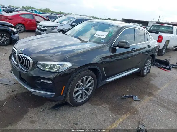 5UXUJ3C57KLG53175 2019 BMW X4 - Image 2