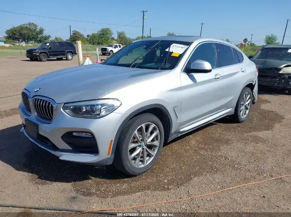 5UXUJ3C58KLG51872 2019 BMW X4 - Image 2