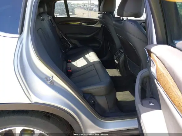 5UXUJ3C58KLG51872 2019 BMW X4 - Image 8