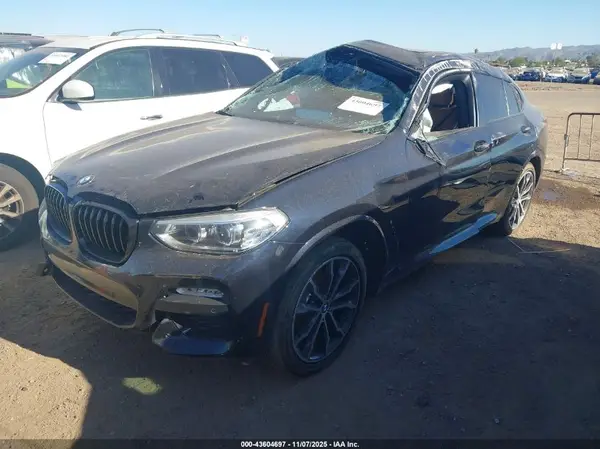 5UXUJ3C58KLG52794 2019 BMW X4 - Image 2