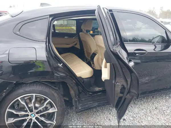5UXUJ3C58KLG54738 2019 BMW X4 - Image 8