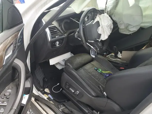 5UXUJ3C58KLG55906 2019 BMW X4 - Image 8