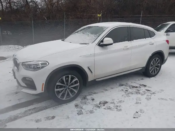 5UXUJ3C58KLG56019 2019 BMW X4 - Image 2