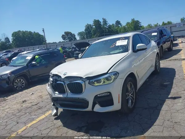 5UXUJ3C59KLG51962 2019 BMW X4 - Image 2