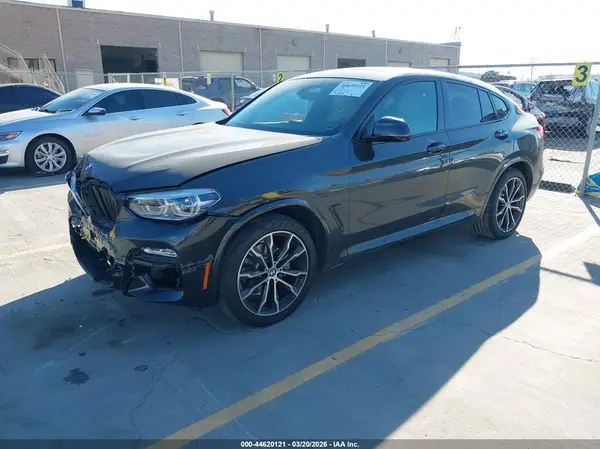 5UXUJ3C59KLG52433 2019 BMW X4 - Image 2