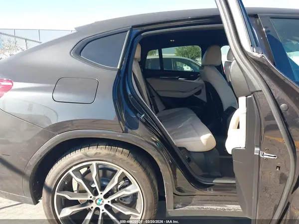 5UXUJ3C59KLG52433 2019 BMW X4 - Image 8