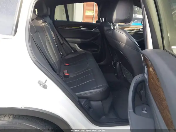 5UXUJ3C59KLG54375 2019 BMW X4 - Image 8