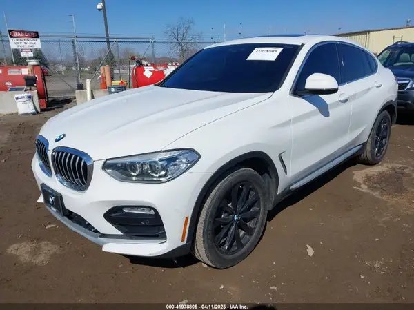 5UXUJ3C59KLG57079 2019 BMW X4 - Image 2