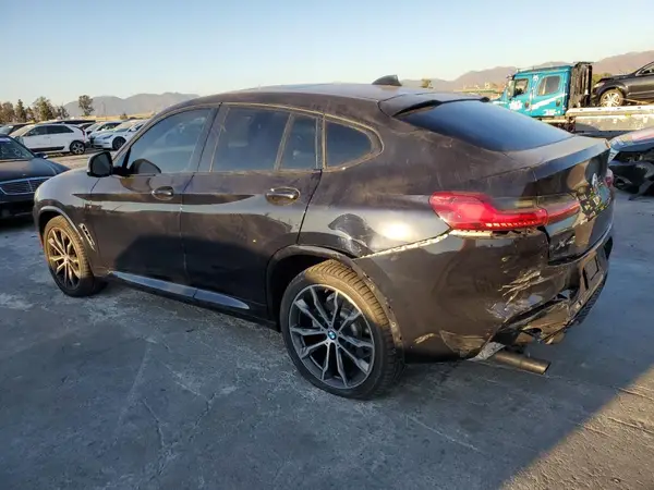 5UXUJ3C5XKLG53624 2019 BMW X4 - Image 2