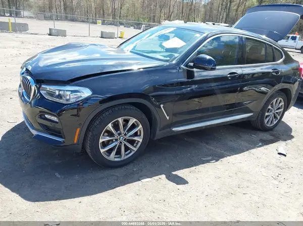 5UXUJ3C5XKLG53994 2019 BMW X4 - Image 2