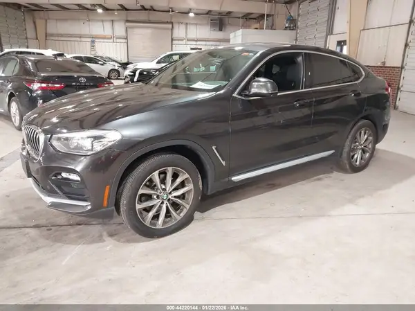 5UXUJ3C5XKLG55499 2019 BMW X4 - Image 2