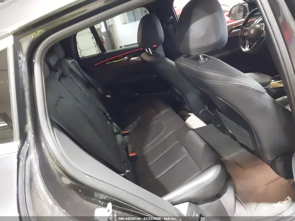 5UXUJ3C5XKLG55499 2019 BMW X4 - Image 8